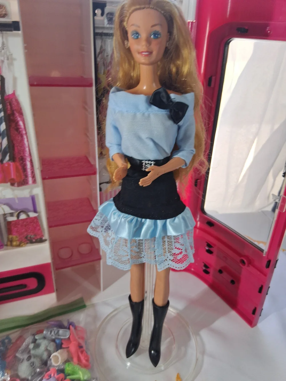 Mattel Pink Portable Doll Wardrobe Travel Case with Accessories